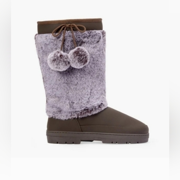 Jessica Faux Fur Pom Fuzzie - Army Fatigue Green MSRP $49.95 - Picture 3 of 7